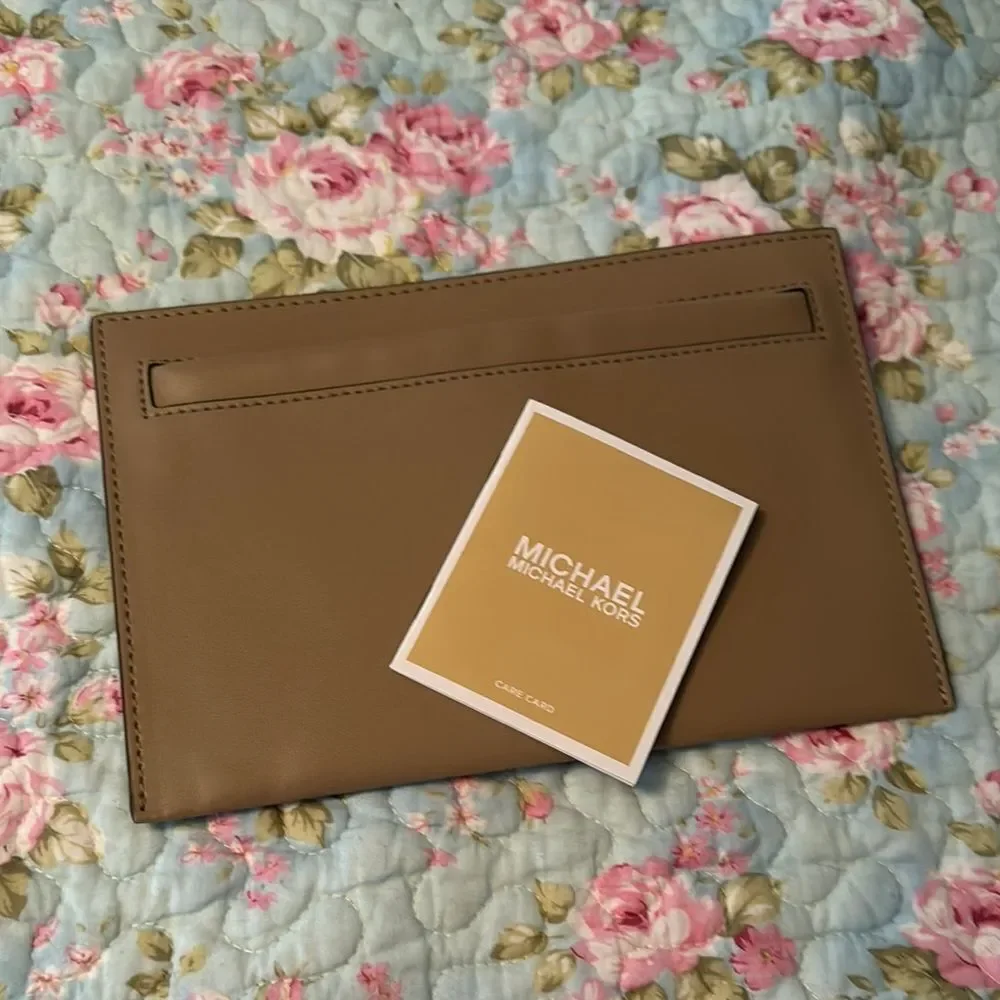Michael Kors Tan Leather Tab Snap-On Travel Organizer
